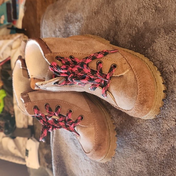 Day five kid winter boots in camel size12 - Picture 3 of 3